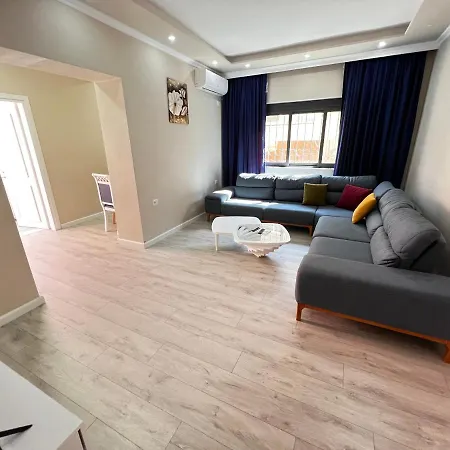 Golden Cherry Apartamento *