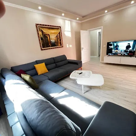 Golden Cherry * 地拉那