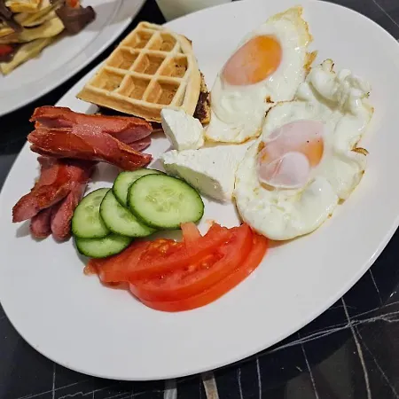 Golden Cherry * Tirana