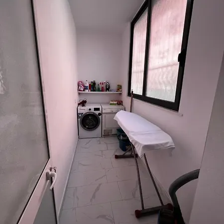 Golden Cherry * Tirana