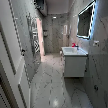 Golden Cherry * Tirana