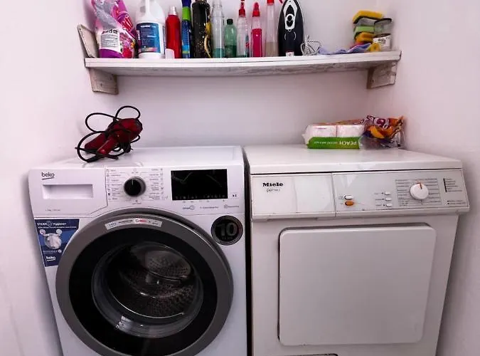 Golden Cherry * טיראנה